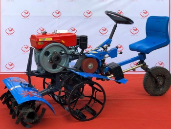 Kiểu máy kéo cầm tay không động cơ HA4 - 1 PT (có ghế ngồi và vô lăng lái)